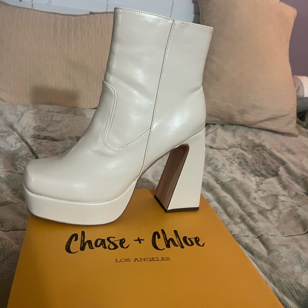 Chase & Chloe leather platform heel boots